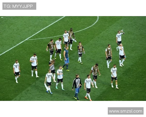 广州足球队在世界杯预选赛中以100分强势领跑积分榜展现强大实力